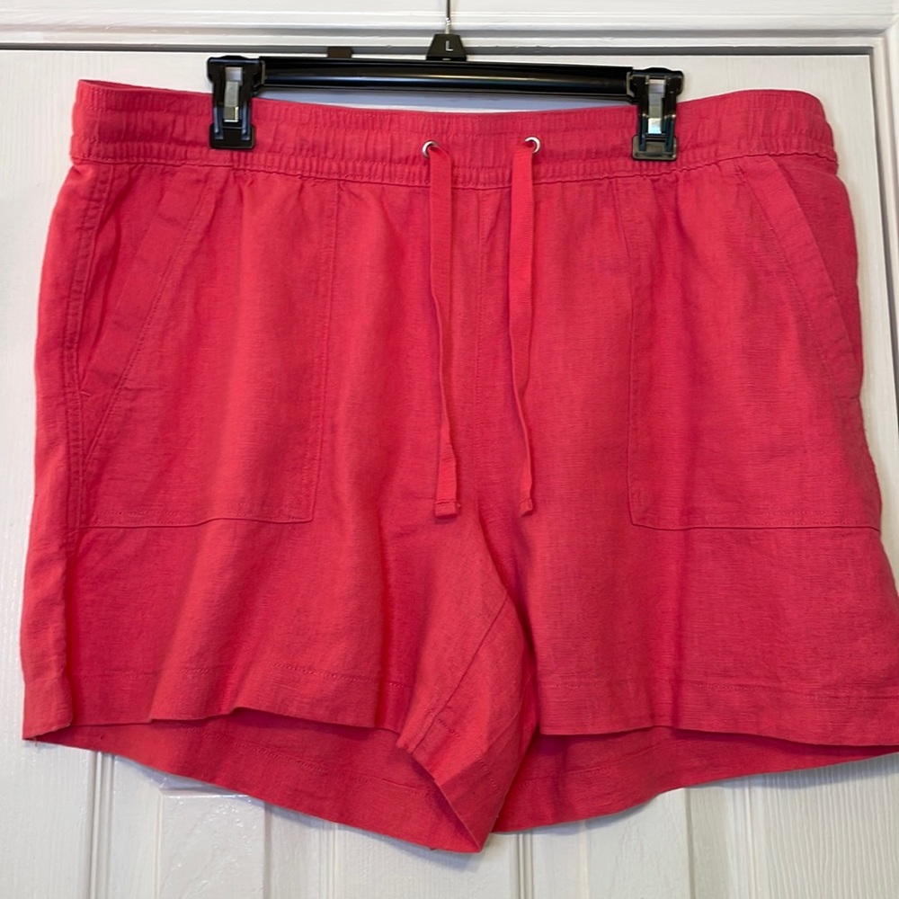Pink Nautica linen blend shorts. New without tags.